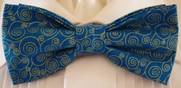 Blue & gold scrolls ready tied bow tie
