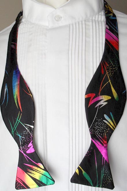 Splash foil self-tie bow tie
